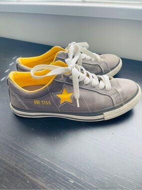 Converse One Star Low-Top Sneakers - Gray with Yellow Accents
